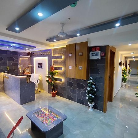 Hotel Lee Park Ahmedabad Esterno foto