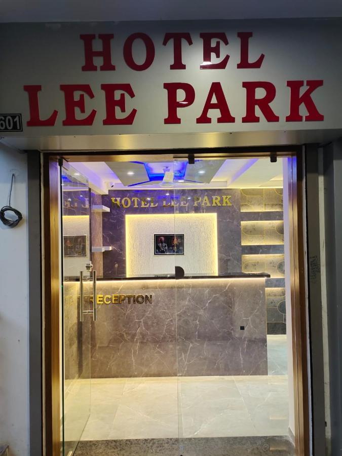 Hotel Lee Park Ahmedabad Esterno foto
