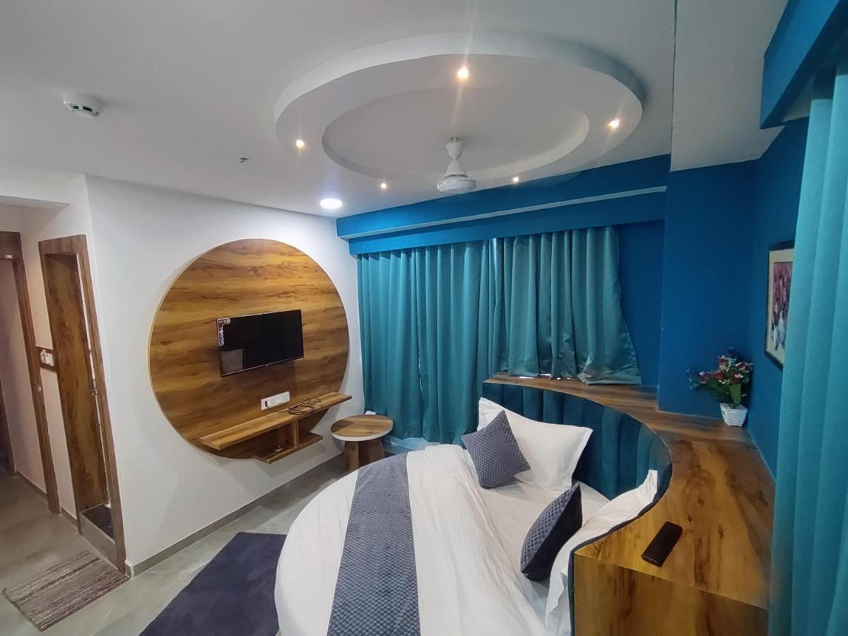 Hotel Lee Park Ahmedabad Esterno foto