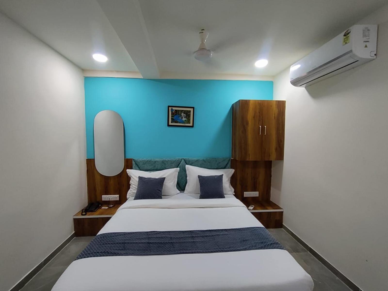Hotel Lee Park Ahmedabad Esterno foto