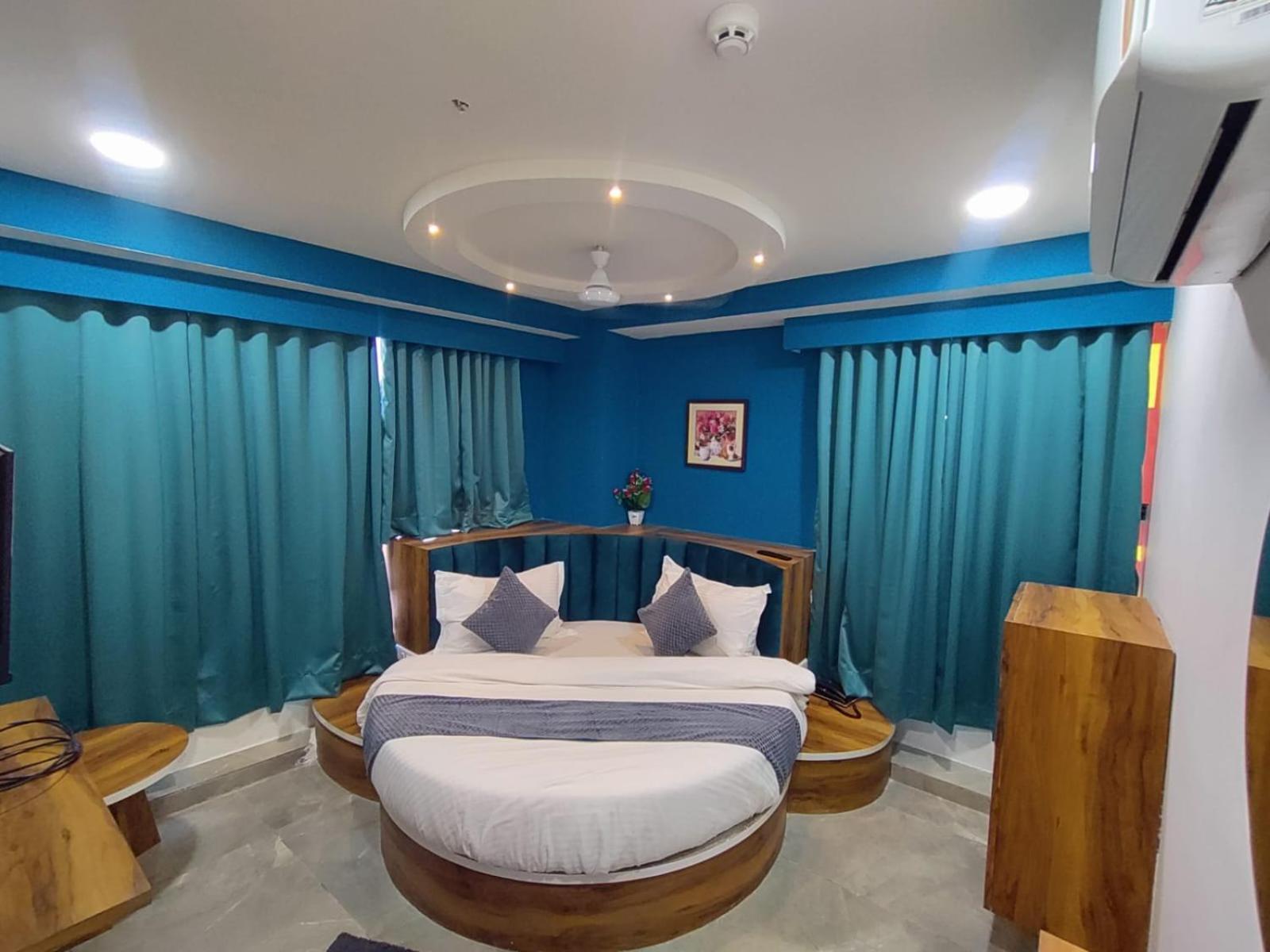 Hotel Lee Park Ahmedabad Esterno foto