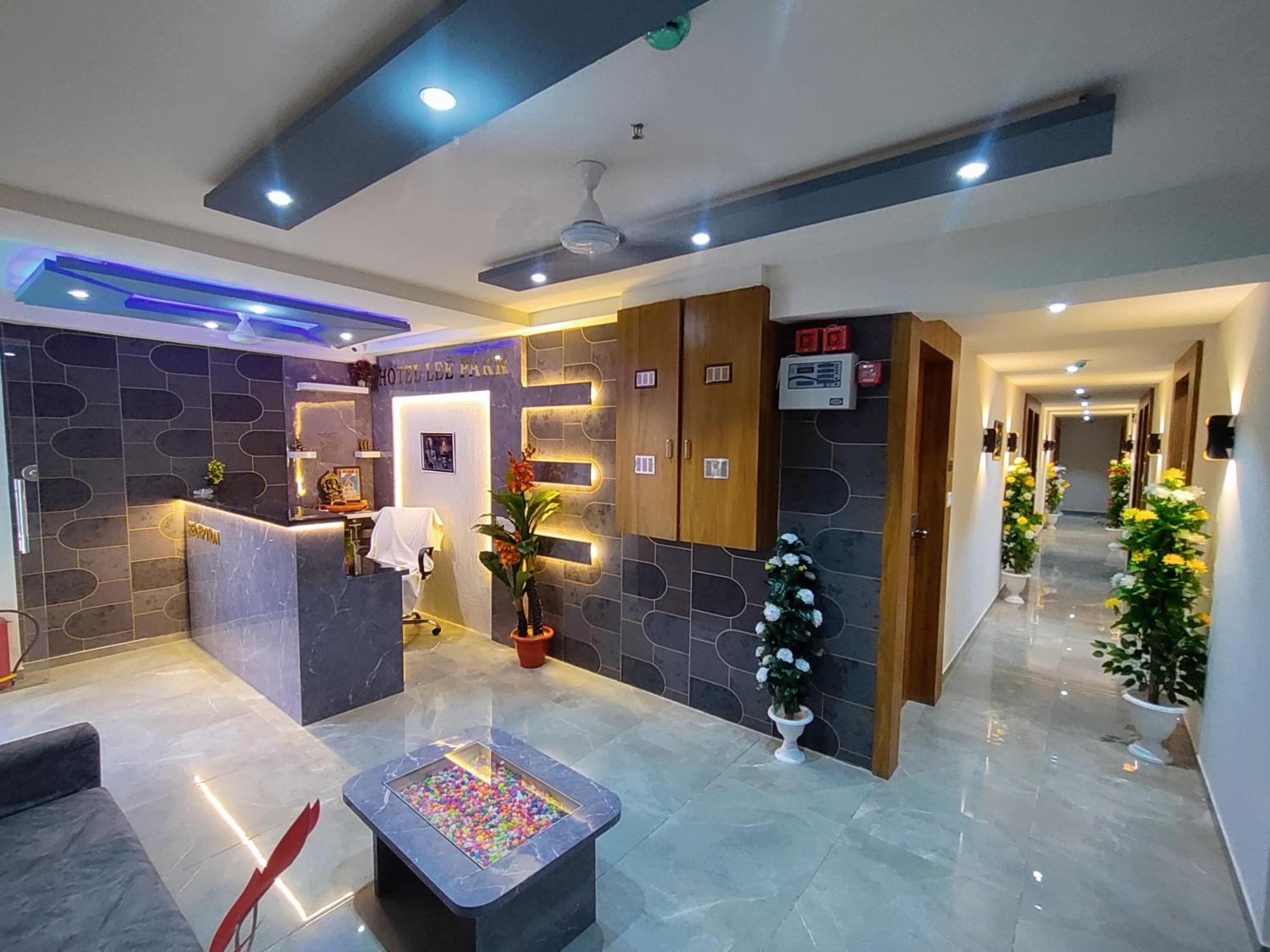 Hotel Lee Park Ahmedabad Esterno foto